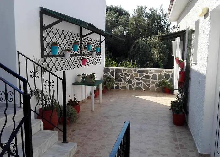 Stelios Studios